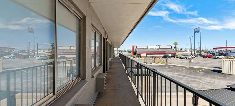 米德兰南罗德威旅馆(Rodeway Inn Midland South)图片