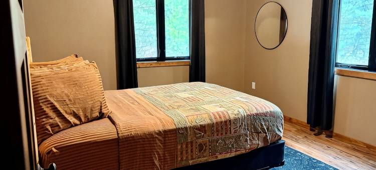 熊掌山林小屋 • 豪华木屋 • 游戏室 • 火坑(Bear Paw Lodge • Luxury Cabin • Game Room • Fire Pit)图片