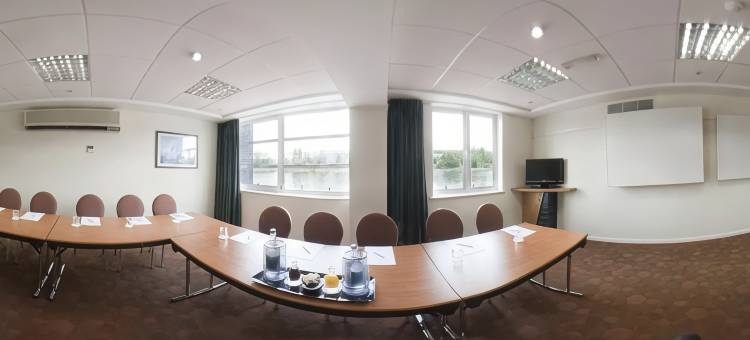 Holiday Inn Express 加的夫湾(Holiday Inn Express CARDIFF BAY by IHG)图片