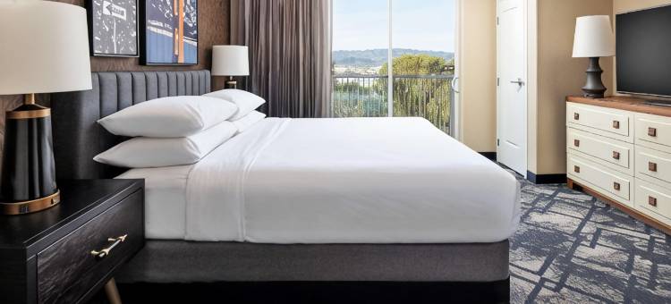 旧金山机场希尔顿安泊酒店-南旧金山(Embassy Suites by Hilton San Francisco Airport Oyster Point)图片