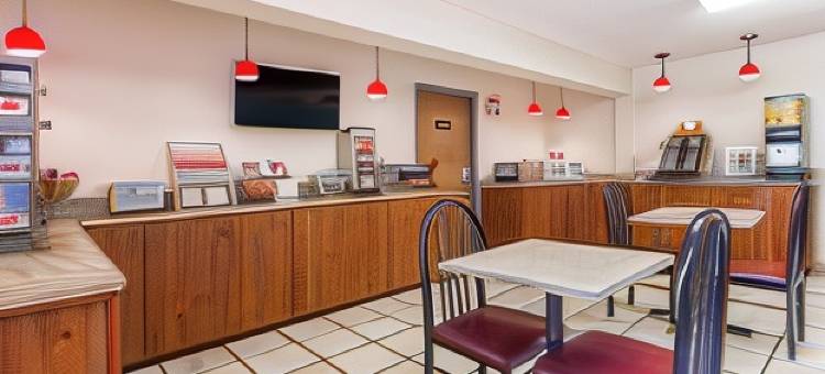 日耳曼敦-密尔沃基温德姆速8酒店(Super 8 by Wyndham Germantown/Milwaukee)图片
