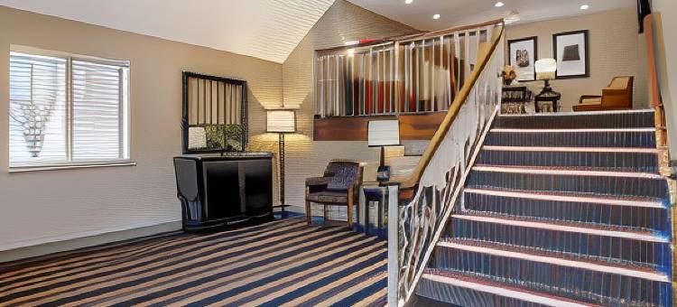 东蒙哥马利 I-85 郊区小套房酒店(Suburban Studios Montgomery East I-85)图片