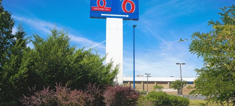 东布朗士维克6汽车酒店(Motel 6 East Brunswick, NJ)图片