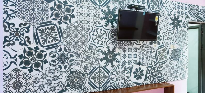 红多兹酒店-近本登范登博世(RedDoorz Near Benteng Van Den Bosch)图片