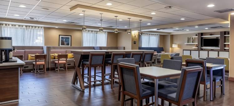 诺科/科罗娜希尔顿欢朋酒店(Hampton Inn Norco-Corona-Eastvale)图片