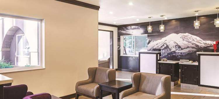 莱西奥林匹亚拉昆塔温德姆酒店(La Quinta Inn by Wyndham Olympia - Lacey)图片