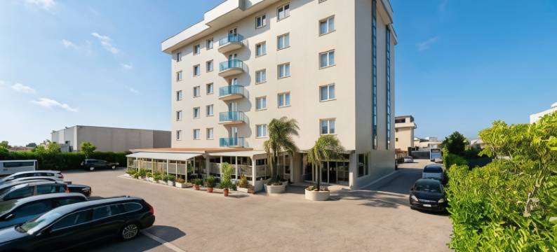 西蒙酒店(Simon Hotel)图片