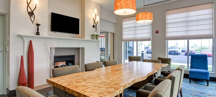 伍德布里奇希尔顿花园酒店(Hilton Garden Inn Woodbridge)图片