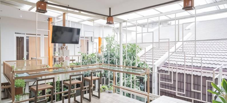 红多兹伊斯兰酒店-近玛琅MX特兰斯玛特(RedDoorz Syariah Near Transmart MX Malang)图片