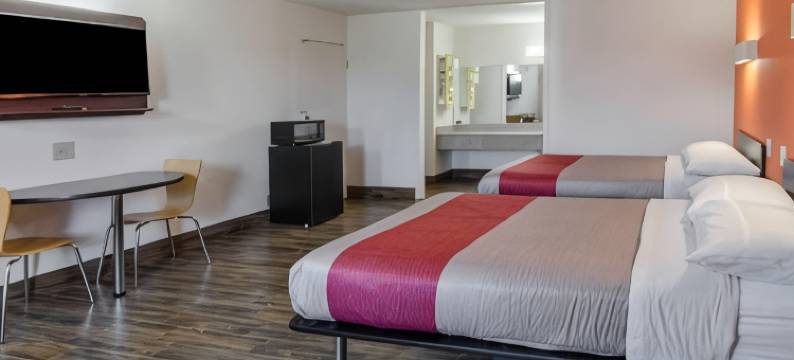 士丹顿6号汽车旅馆(Motel 6 Staunton, VA)图片