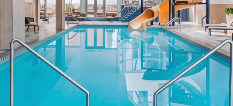 卡尔加里克莱里喜来登套房酒店(Sheraton Suites Calgary Eau Claire)图片