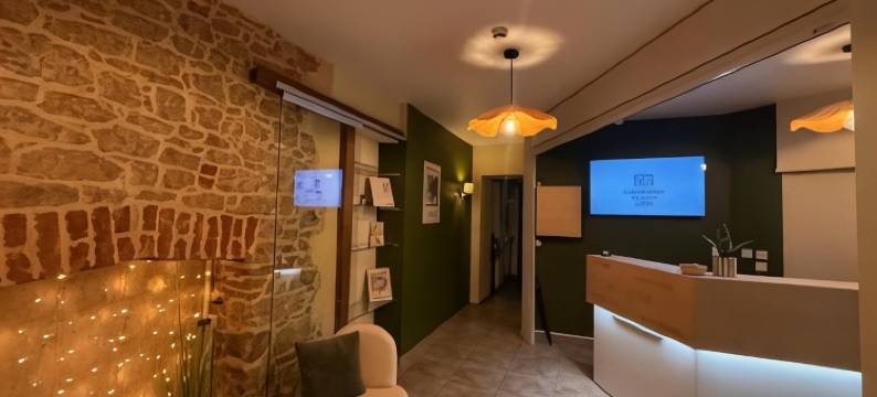 干贡艾里维布莉特酒店(Brit Hotel l'Arrivée Guingamp)图片