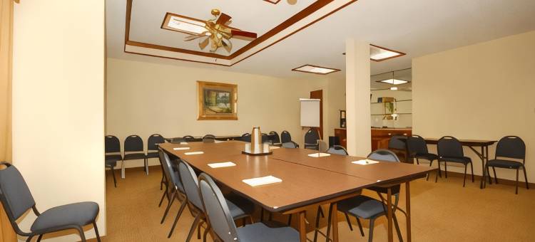 林代尔贝斯特韦斯特酒店(Best Western Lindale Inn)图片
