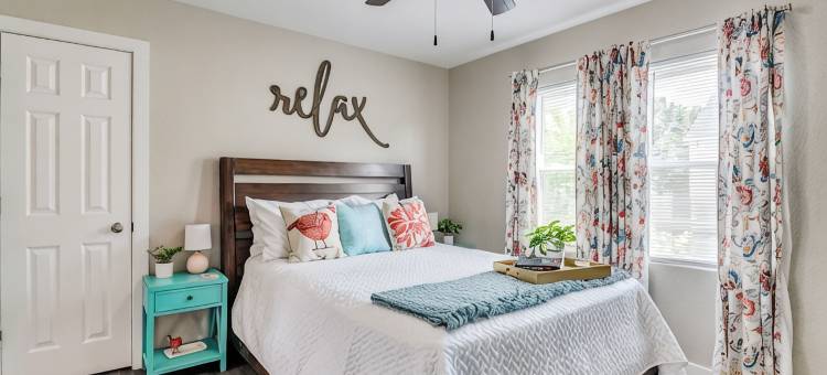 Walking Distance to Downtown Wichita - In Unit W/D!图片