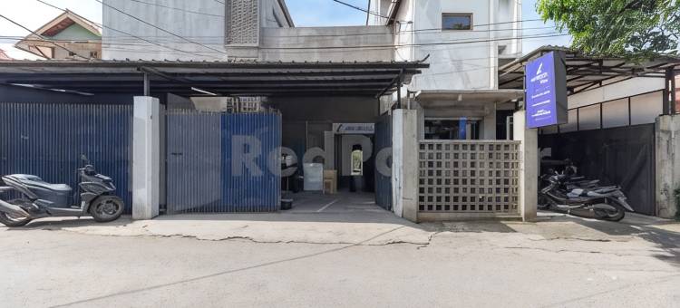 万塔丽文万隆红帕特纳(Manta Living Bandung RedPartner)图片