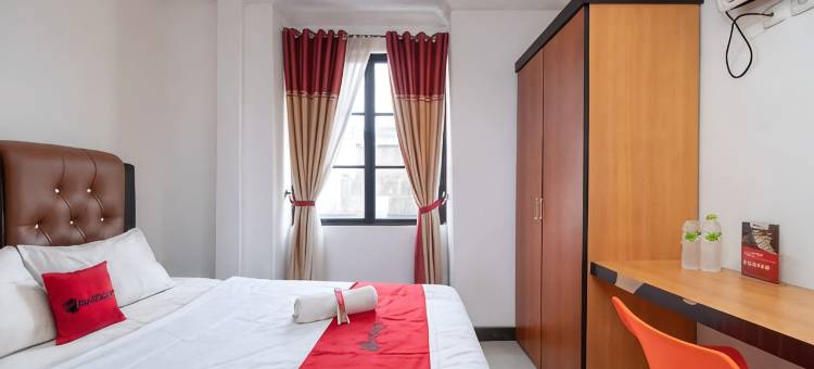 红多兹酒店-近北干巴鲁安迪尼RSIA(RedDoorz Near Rsia Andini Pekanbaru)图片