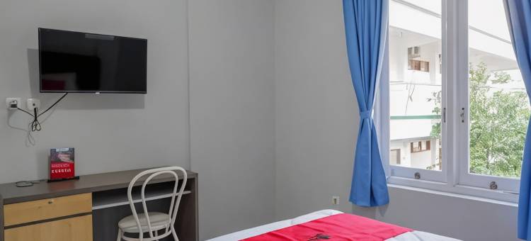 红多兹酒店-近梭罗阿迪苏西普托街(RedDoorz Near Jalan Adi Sucipto Solo)图片