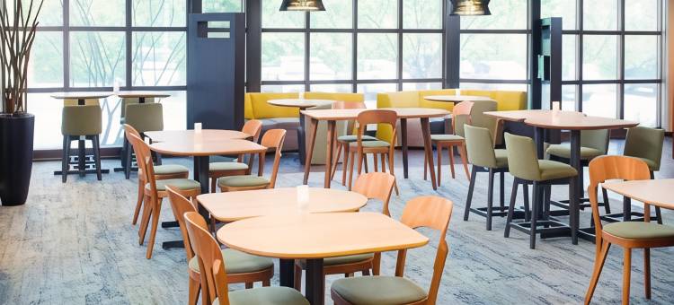 安阿伯万怡酒店(Courtyard by Marriott Ann Arbor)图片