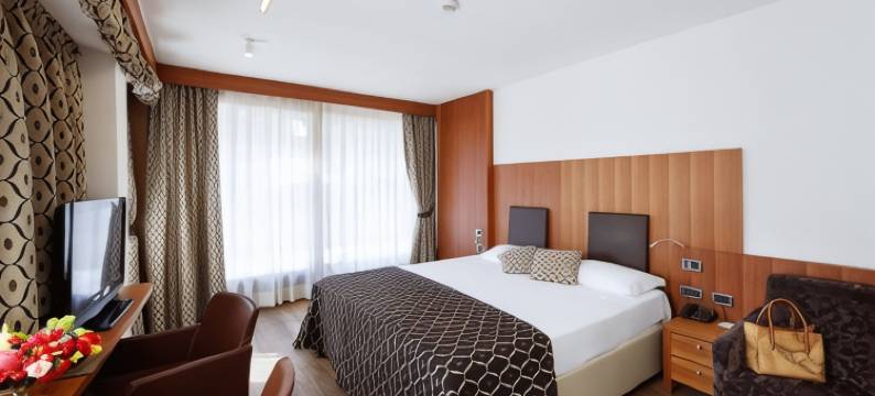 阿拉斯加科尔蒂纳酒店(Hotel Alaska Cortina)图片