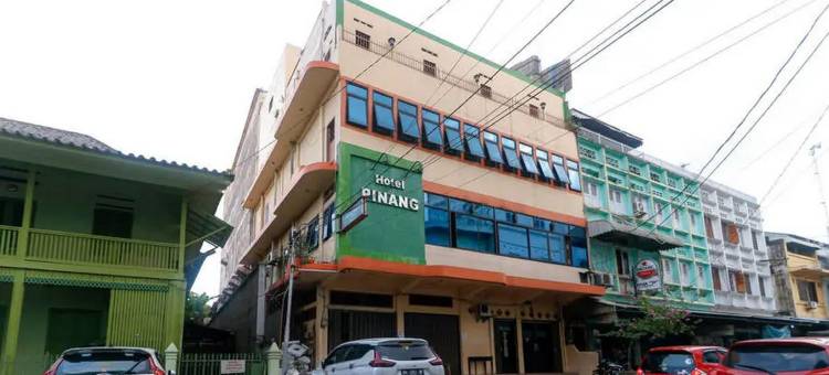 红多兹Plus 酒店-近WTC巴塘哈利商场(RedDoorz Plus Near WTC Batanghari Mall)图片