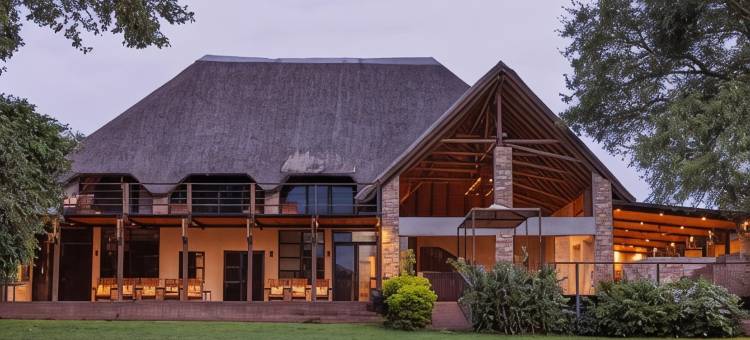 巧比河滨旅馆(Chobe River Lodge)图片