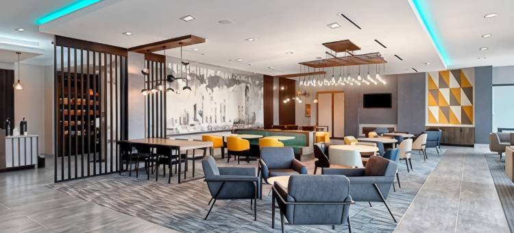 德克萨斯城I-45拉昆塔温德姆套房酒店(La Quinta Inn & Suites by Wyndham Texas City I-45)图片