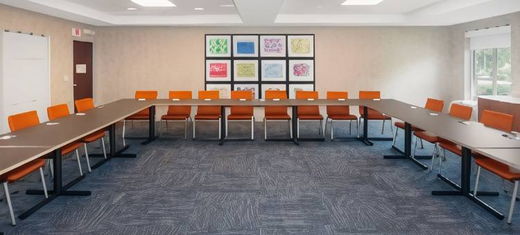 Holiday Inn Express 哈斯克尔中，韦恩区(Holiday Inn Express Haskell-Wayne Area)图片