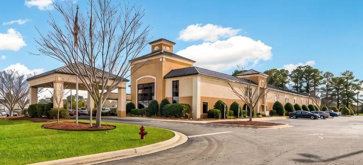 纽伯恩克拉利安庭酒店(Clarion Pointe New Bern)图片