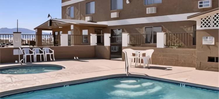 哈瓦苏湖城温德姆速8酒店(Super 8 by Wyndham Lake Havasu City)图片