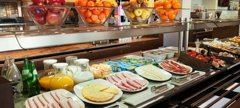 宜必思莱里达酒店(Ibis Lleida)图片