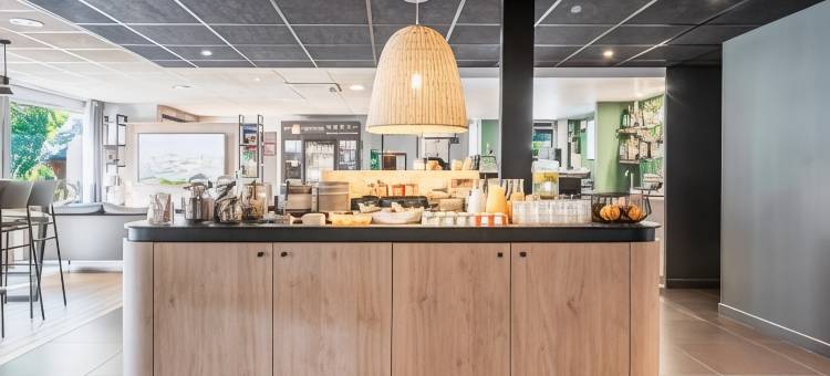 康铂埃克斯勒班酒店(Campanile NATURE - Aix Les Bains)图片