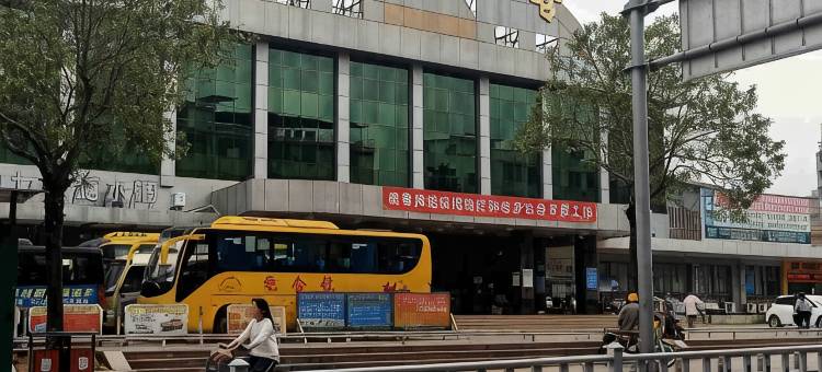 华都宾馆(云浮罗定大润发店)图片