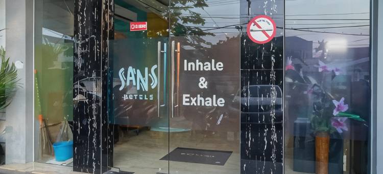 三塞酒店泗水美丽雅加达(Sans Hotel Kupang Indah Surabaya by RedDoorz)图片
