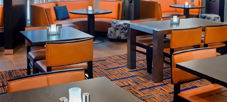 哈特福德温莎机场万豪万怡酒店(Courtyard Hartford/Windsor Airport)图片