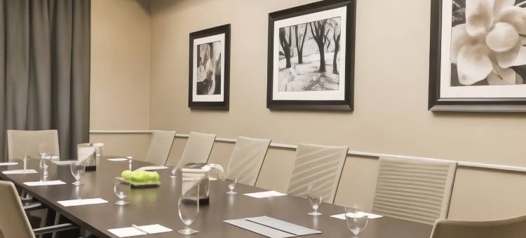 舒适草原科诺沙希尔顿逸林酒店(DoubleTree by Hilton Pleasant Prairie Kenosha)图片