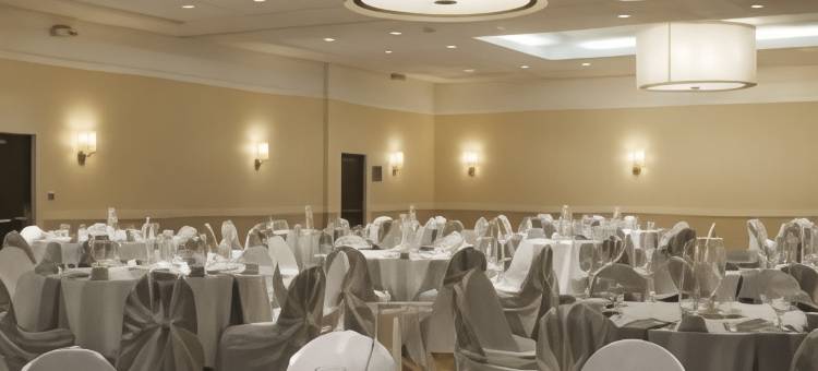 克利夫兰比奇伍德希尔顿安泊酒店(Embassy Suites by Hilton Cleveland Beachwood)图片