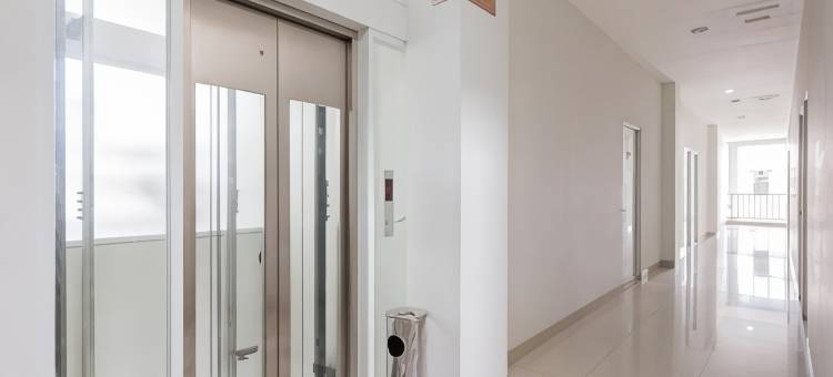 红多兹普拉斯酒店-近贾巴贝卡生活广场(RedDoorz Plus Near Living Plaza Jababeka)图片