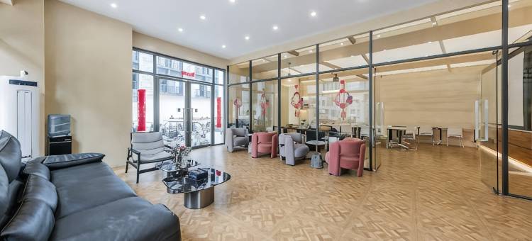 未来美宿(广州奥体中心棠东地铁站店)图片