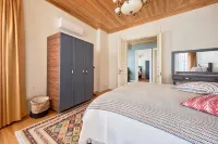 Nostalgic & Comfortable Historical Home! - Villas