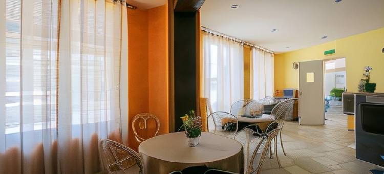 蓝色之夜布里特酒店(Brit Hotel Bleu Nuit)图片