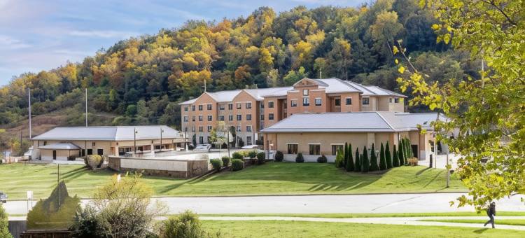 斯托本维尔方济各广场贝斯特韦斯特优质酒店(Best Western Plus Franciscan Square Inn and Suites Steubenville)图片