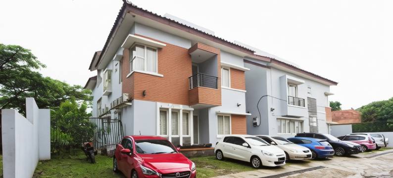 红门酒店-近西罗亚卡拉瓦奇(RedDoorz Plus near Siloam Karawaci)图片