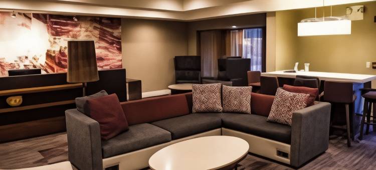 孟菲斯东/比尔莫里斯大道万怡酒店(Courtyard Memphis East/Bill Morris Parkway)图片