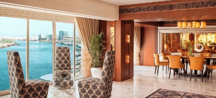 迪拜克里克喜来登酒店大厦(Sheraton Dubai Creek Hotel & Towers)图片