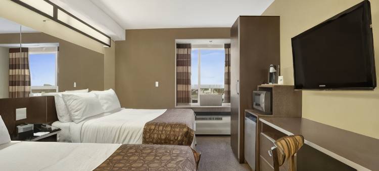 怀特考特麦客达温德姆酒店(Microtel Inn & Suites by Wyndham Whitecourt)图片