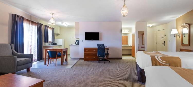 新月市红木海岸品质套房酒店(Quality Inn & Suites Crescent City Redwood Coast)图片