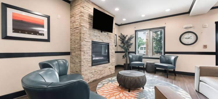 奥本拉昆塔温德姆套房酒店(La Quinta Inn & Suites by Wyndham Auburn)图片