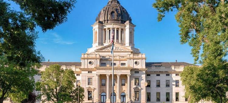 皮尔温德姆速8酒店(Super 8 by Wyndham Pierre SD)图片