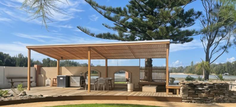 水畔汽车旅馆(Archy's on the Lake)图片