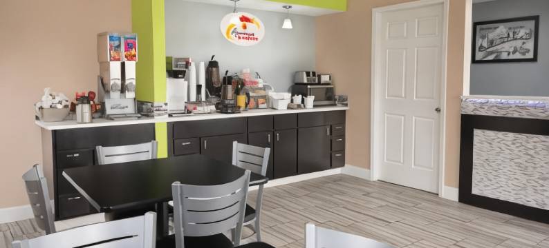 布莱恩特小石城地区速8酒店(Super 8 by Wyndham Bryant Little Rock Area)图片